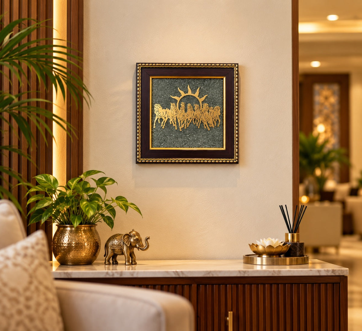 7 HORSE NATURAL PYRITE DUST FRAME